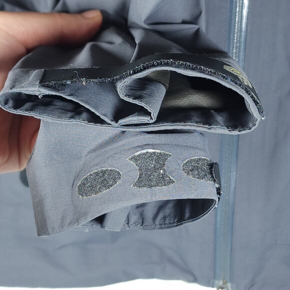 Mountain Hardwear Men's GTX Small Gray Lightweight Hooded Full-Zip Rain Jacket - Picture 7 of 16